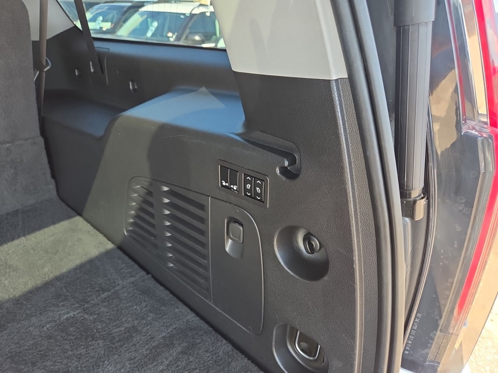 Used 2020 Cadillac Escalade ESV Premium Luxury AWD/4WD image 14