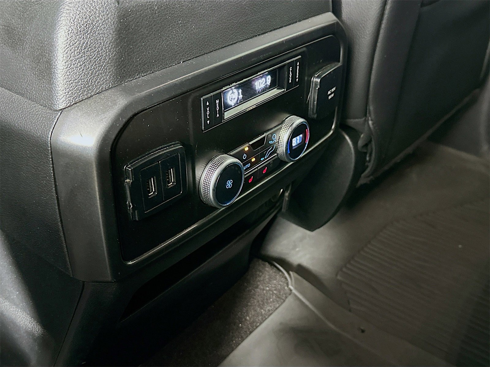 Used 2020 Ford Expedition Max Limited image 26