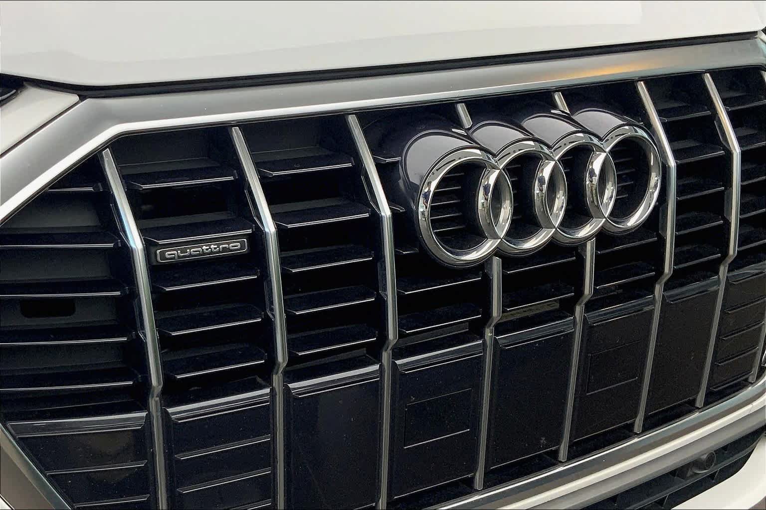 Used 2021 Audi Q3 2.0T Premium w/ Convenience Package AWD/4WD image 32