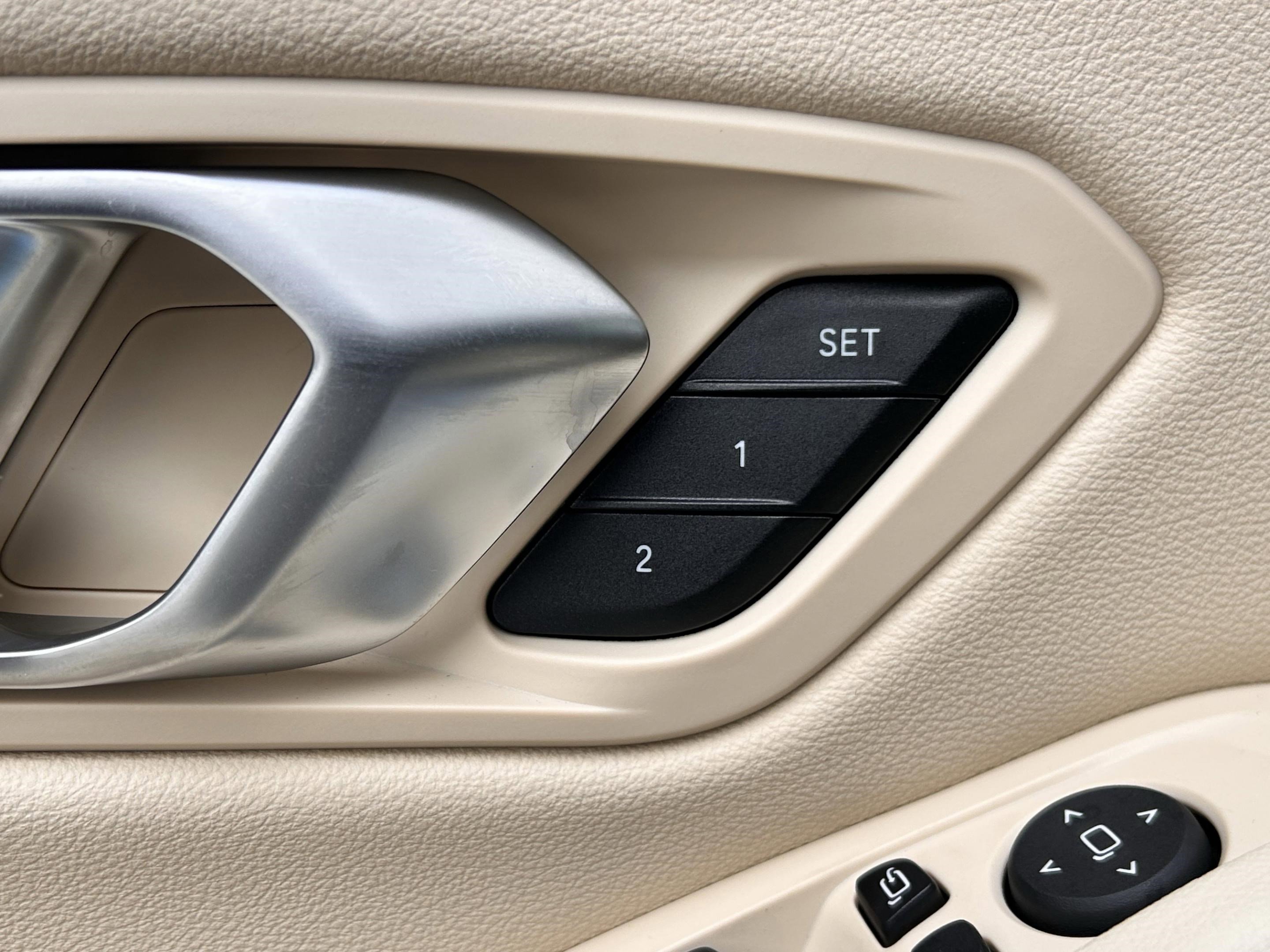 Used 2026 BMW 330i Sedan w/ Premium Package image 29