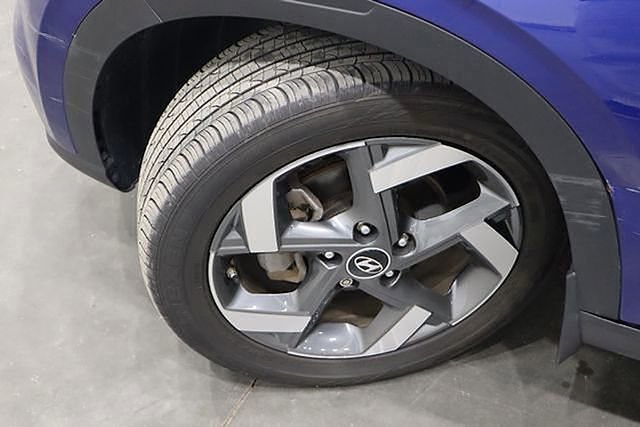 Used 2022 Hyundai Venue SEL FWD image 34