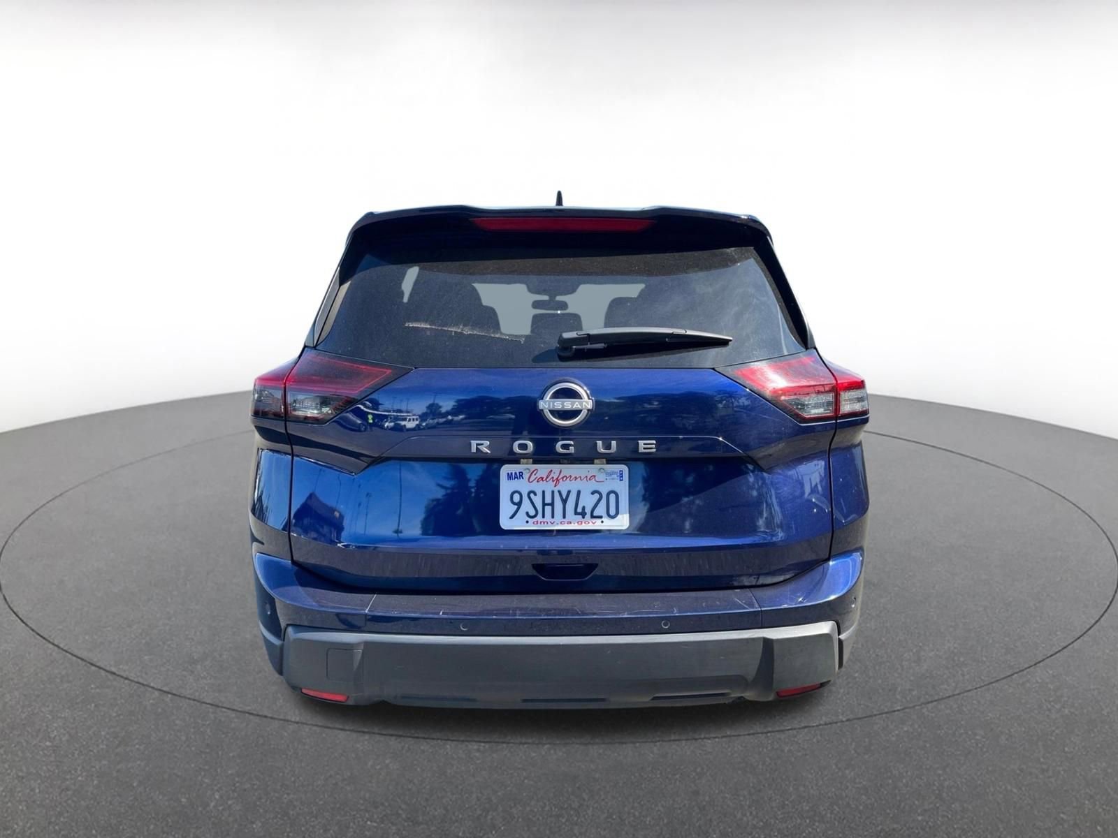 Used 2025 Nissan Rogue SV FWD image 6