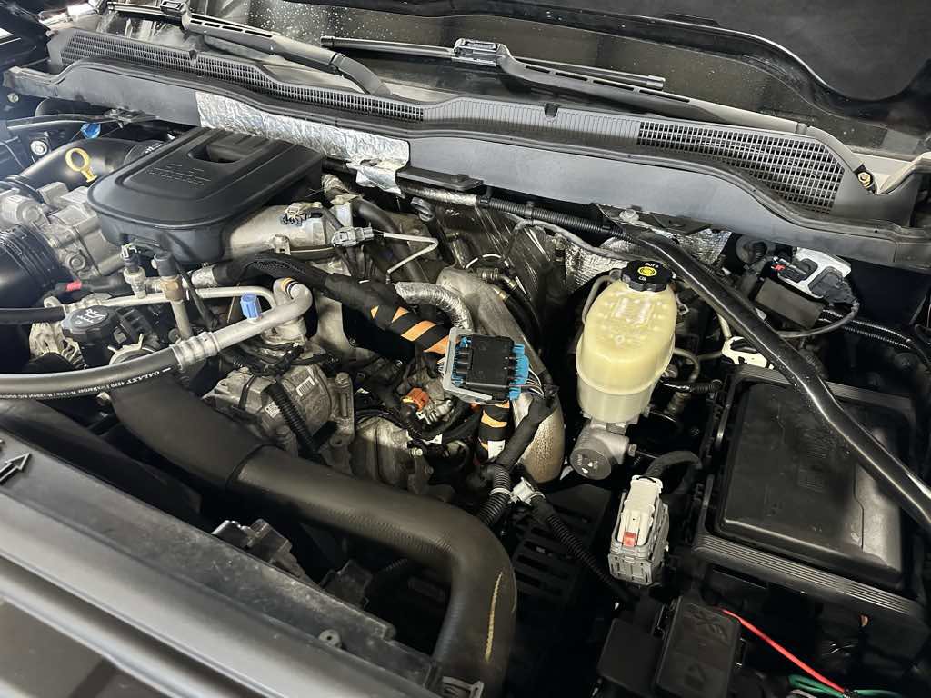 Used 2016 Chevrolet Silverado 2500 LT w/ Midnight Edition image 18