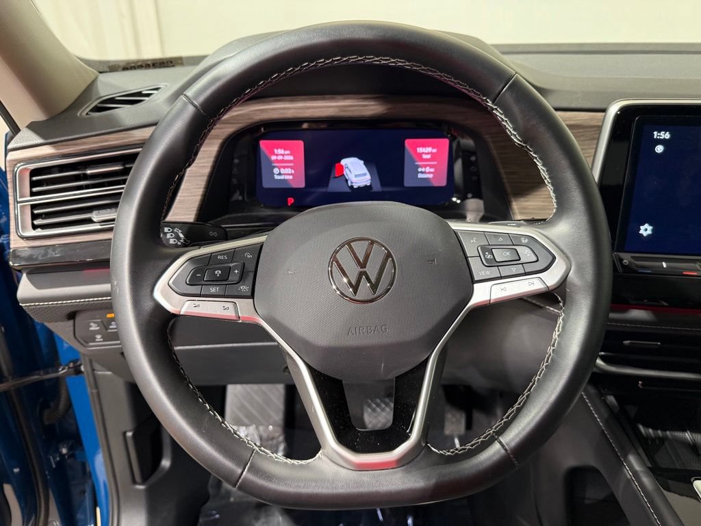 Used 2025 Volkswagen Atlas SEL AWD/4WD image 25