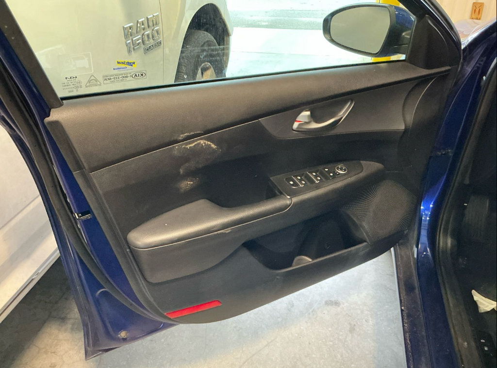 Used 2021 Kia Forte LXS FWD image 10