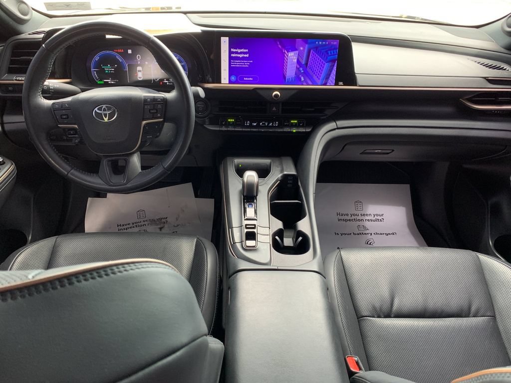 Used 2023 Toyota Crown AWD/4WD image 16