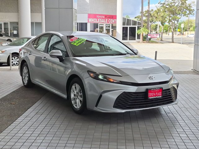 Used 2025 Toyota Camry LE FWD image 3