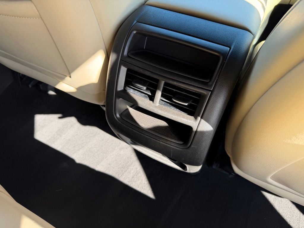 Used 2018 Cadillac XT5 Luxury w/ Driver Awareness Package FWD image 20