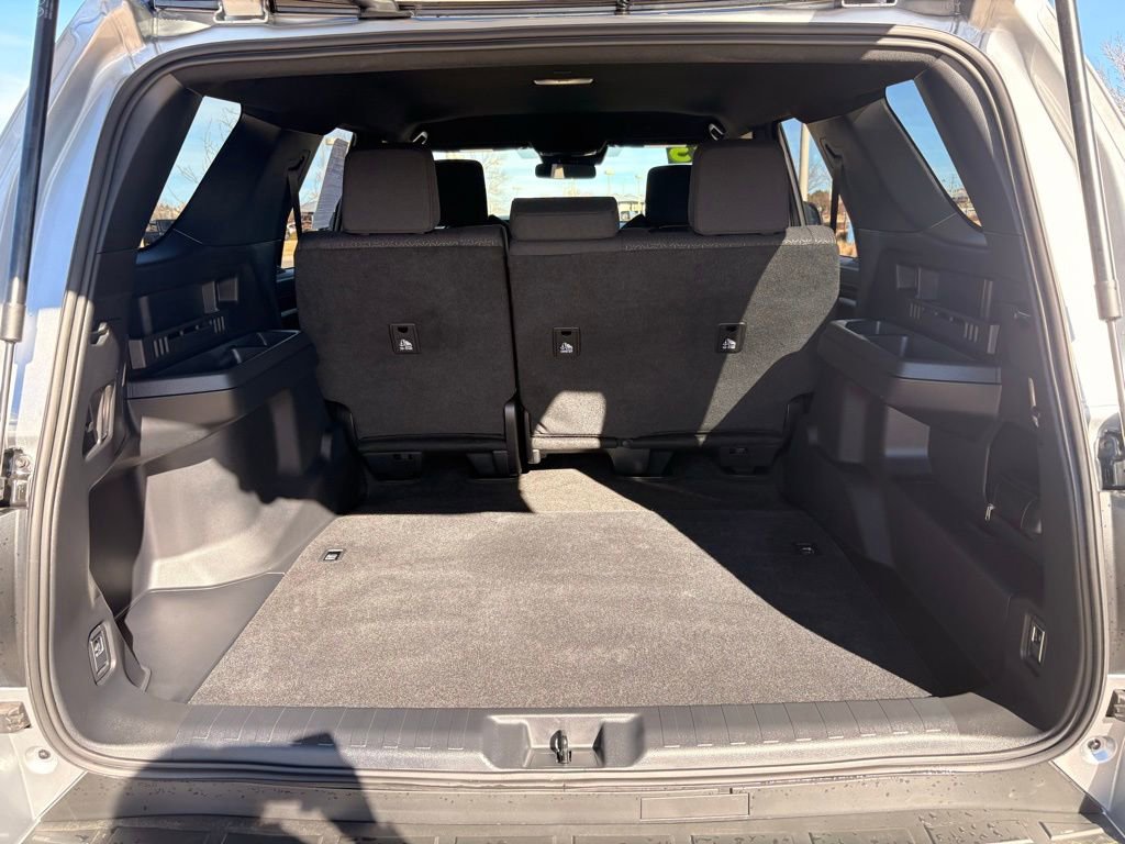 Used 2025 Toyota 4Runner SR5 image 26