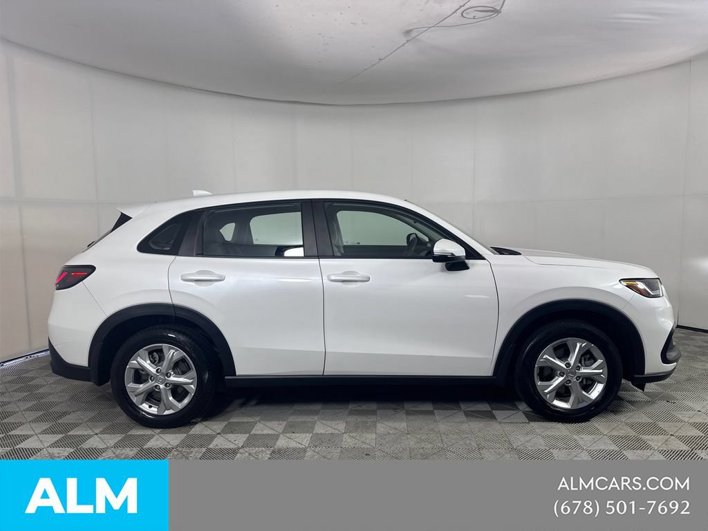 Used 2025 Honda HR-V LX image 4