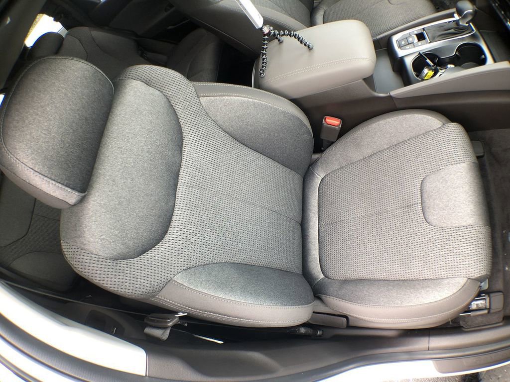 Used 2020 Hyundai Santa Fe SEL w/ Convenience Package image 46