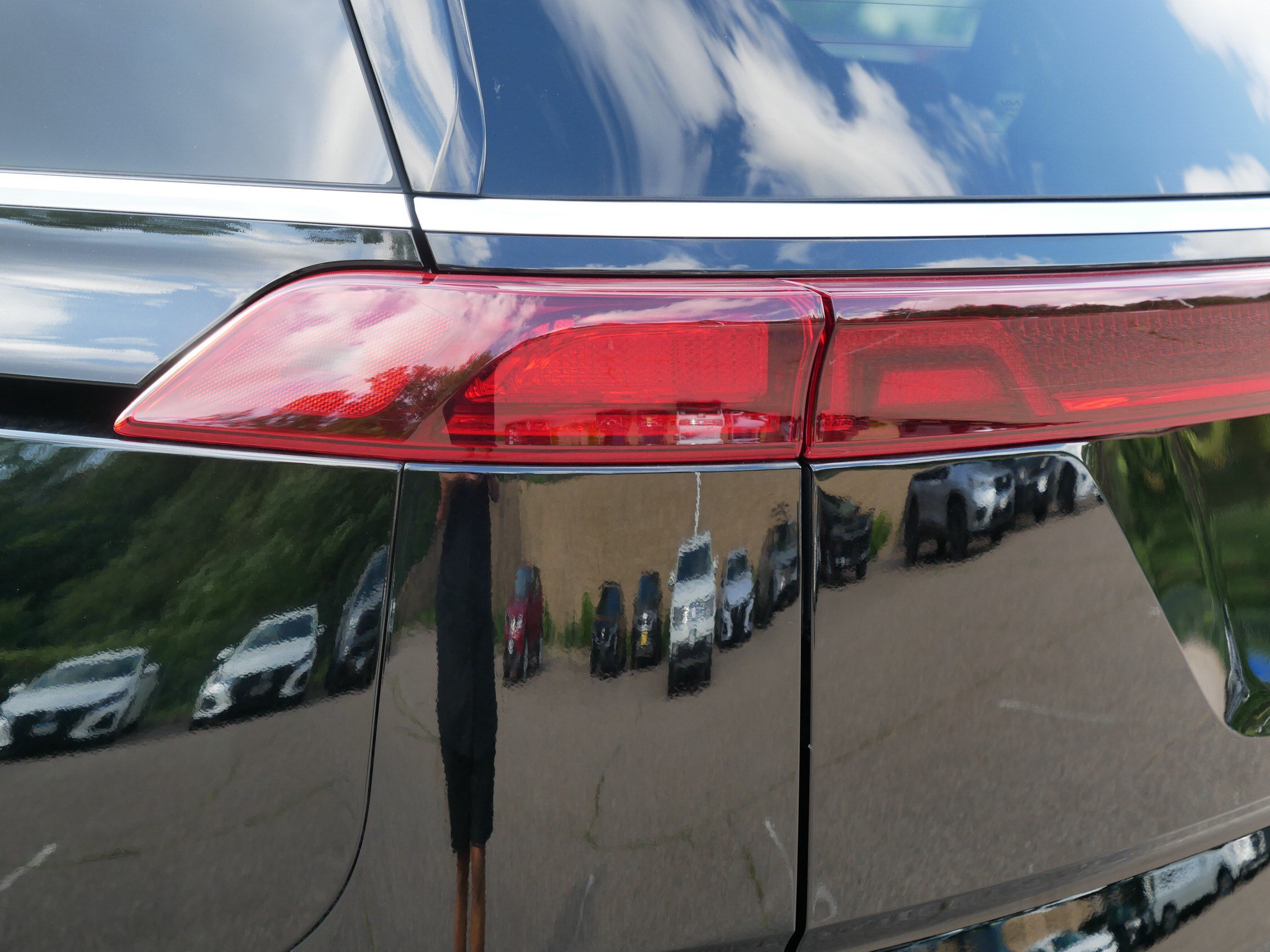 Certified 2023 Kia Carnival EX FWD image 17