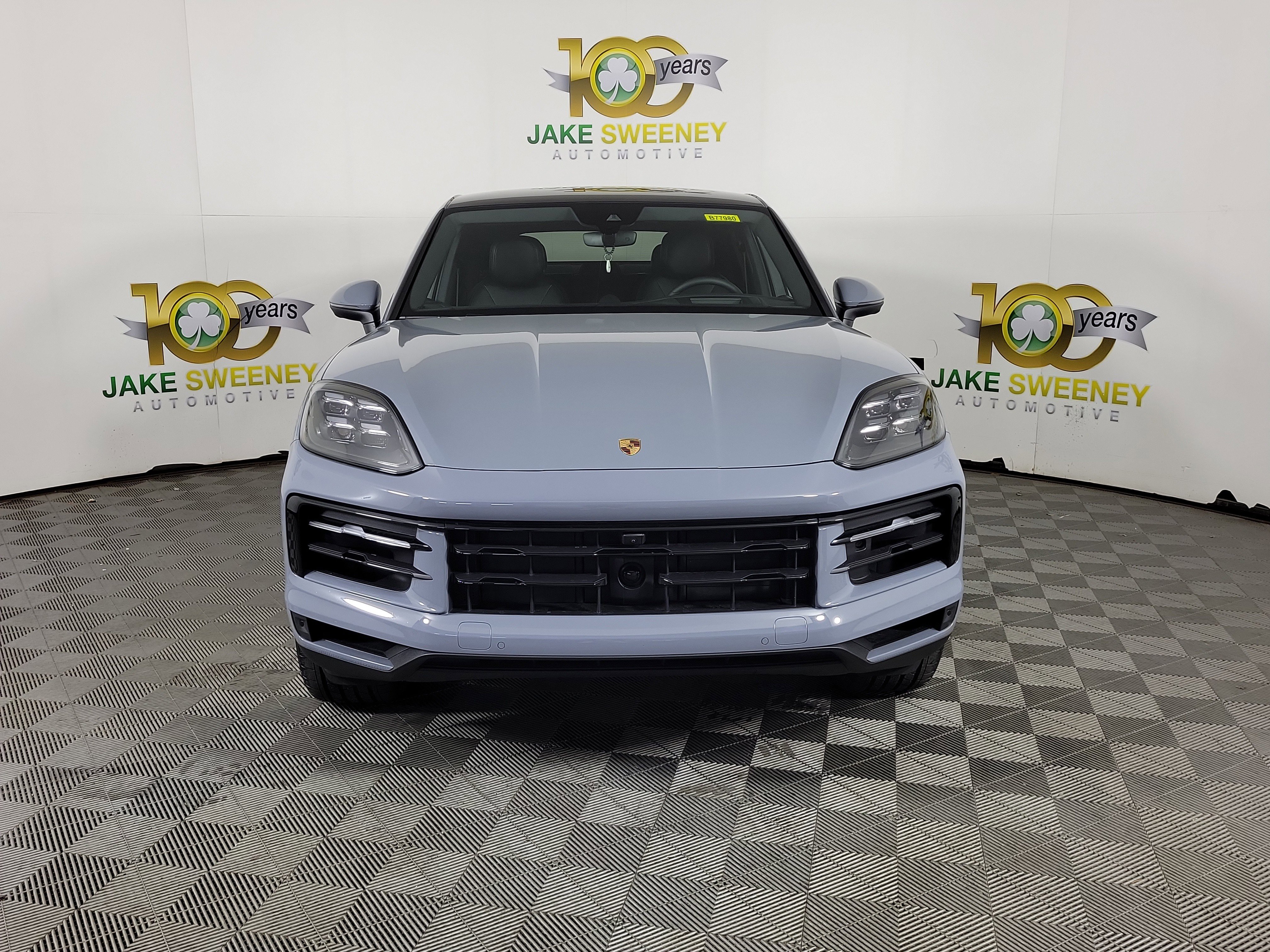 Used 2025 Porsche Cayenne Coupe AWD/4WD image 2