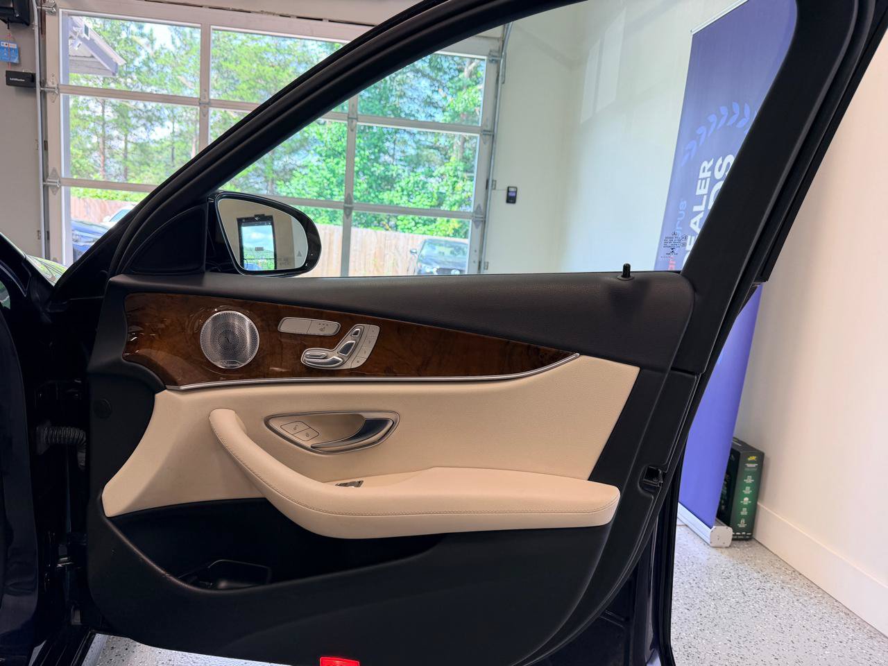 Used 2018 Mercedes-Benz E 300 image 22