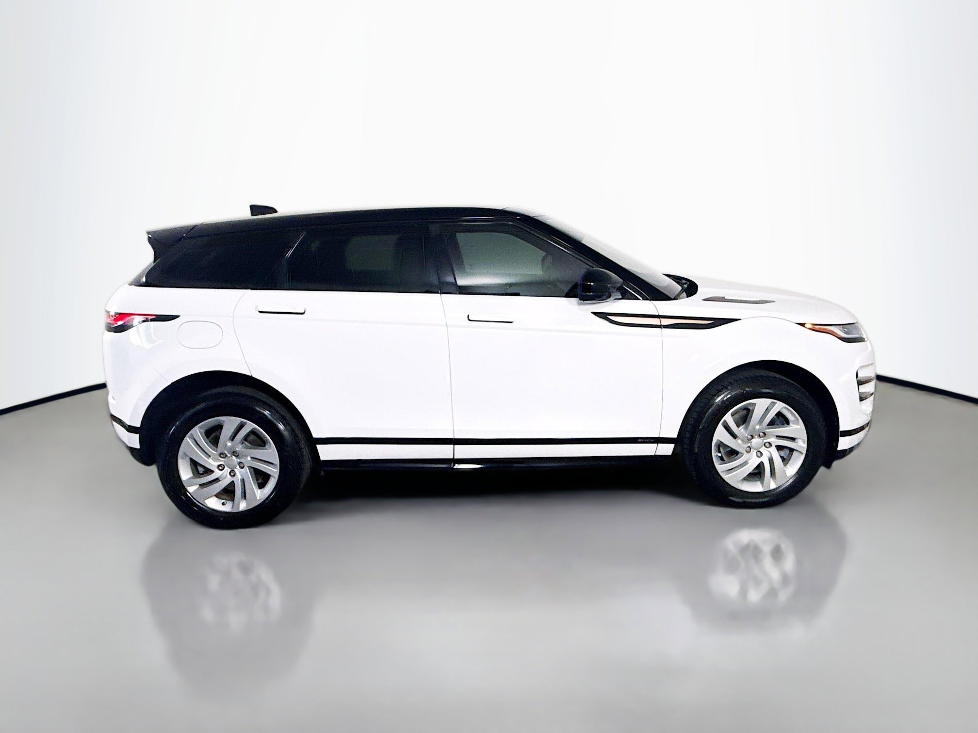 Used 2020 Land Rover Range Rover Evoque R-Dynamic S image 11