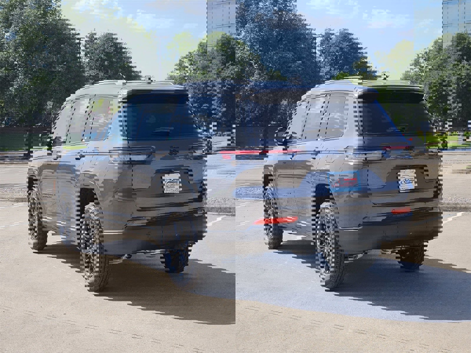 New 2025 Jeep Grand Cherokee L Altitude image 6