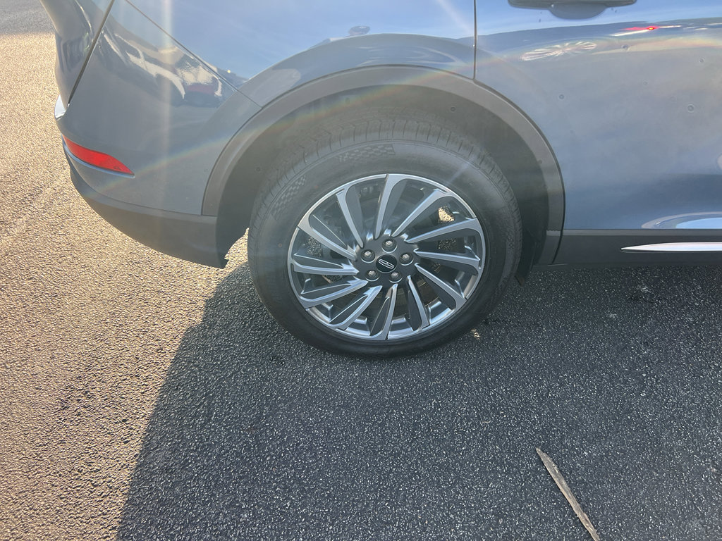 Certified 2023 Lincoln Corsair Reserve image 9