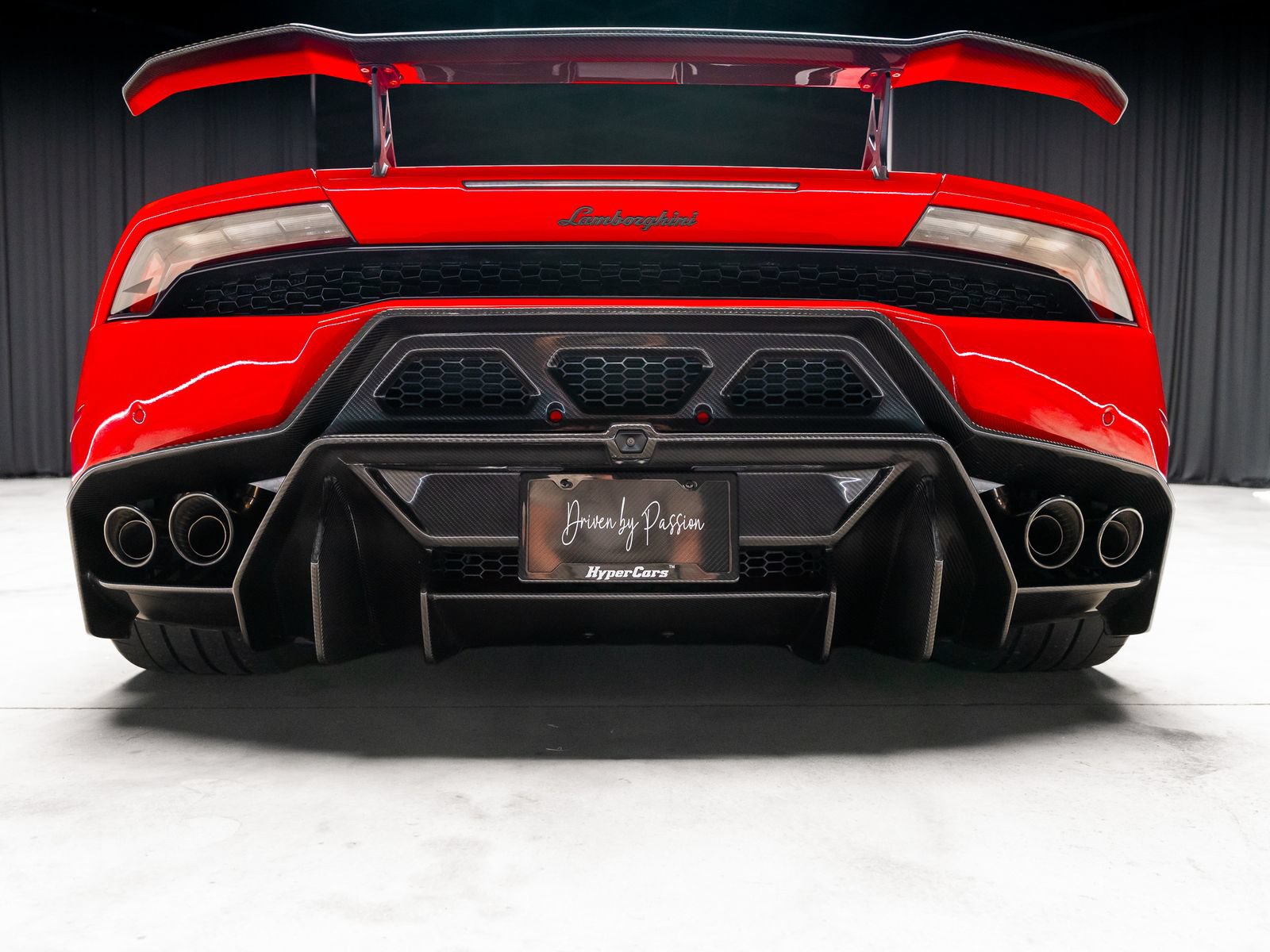 Used 2017 Lamborghini Huracan LP 610-4 AWD/4WD image 4