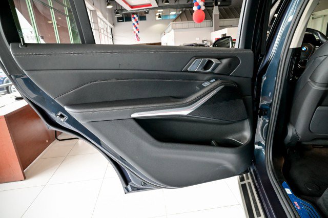 Used 2022 BMW X7 xDrive40i w/ Premium Package image 22