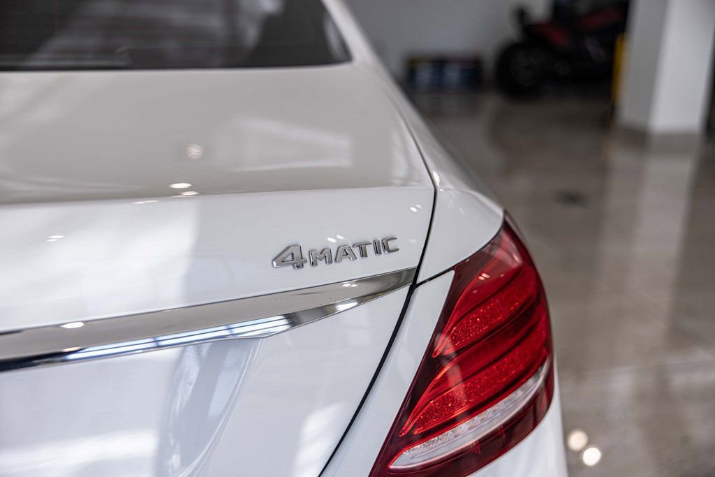 Used 2018 Mercedes-Benz E 400 4MATIC Sedan image 16