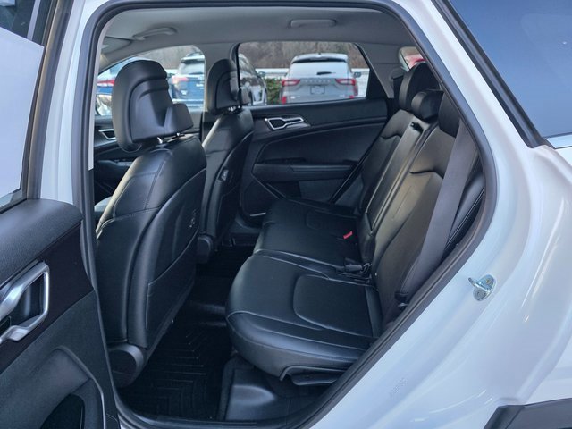 Certified 2023 Kia Sportage EX image 17