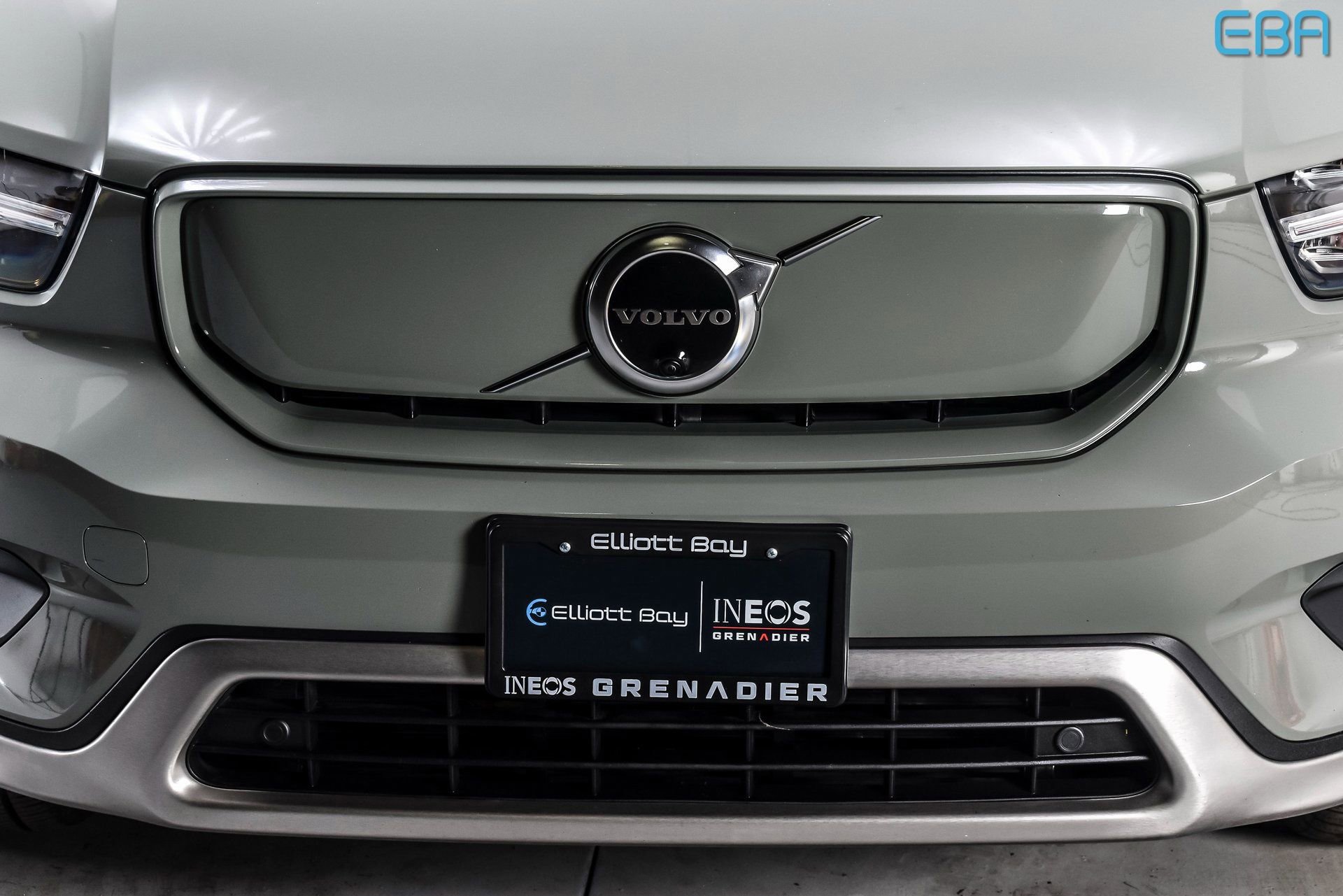 Used 2022 Volvo XC40 P8 Recharge Ultimate image 9