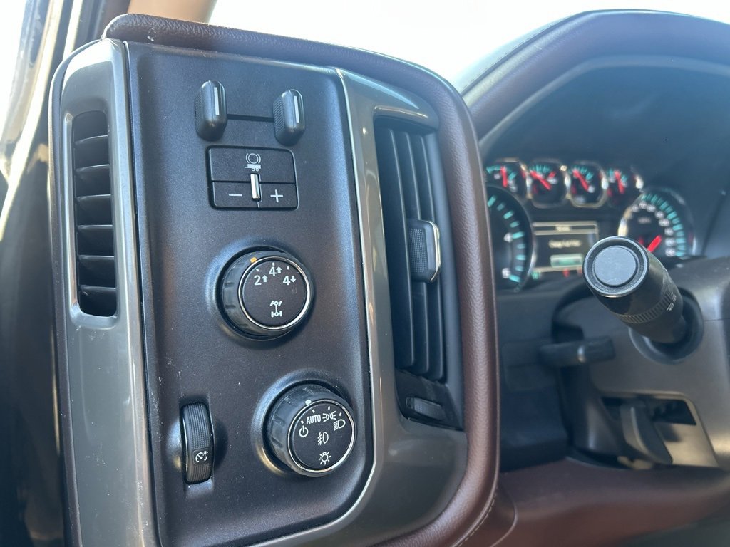 Used 2015 Chevrolet Silverado 3500 High Country w/ Duramax Plus Package image 13