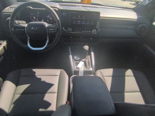 Used 2025 Chevrolet Colorado Trail Boss AWD/4WD image 29