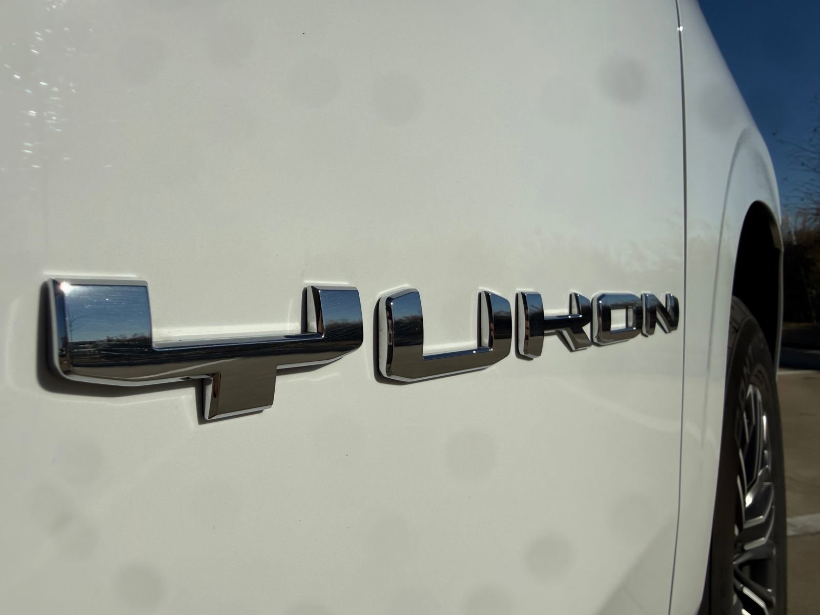 Used 2025 GMC Yukon Elevation image 12