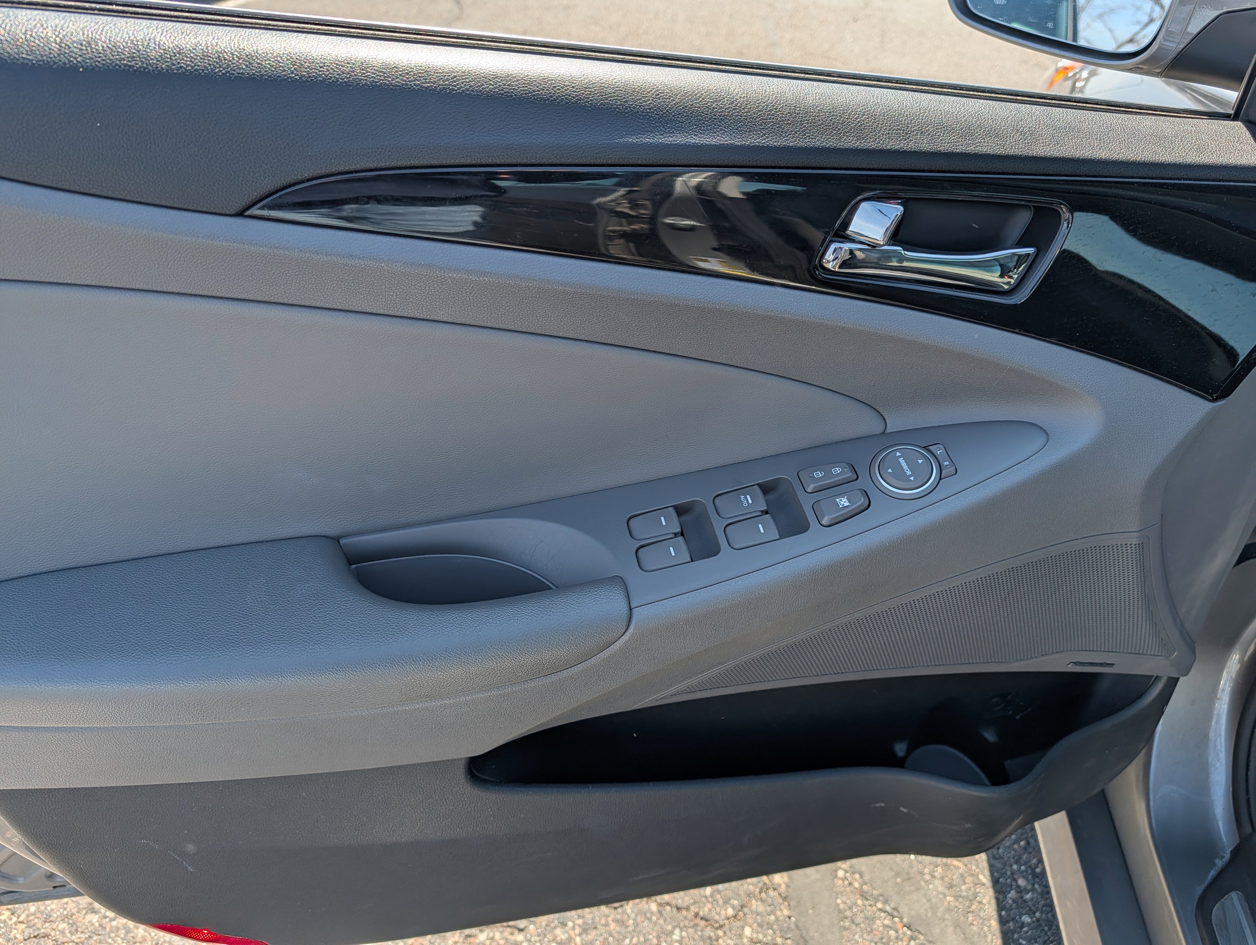 Used 2014 Hyundai Sonata Limited image 12