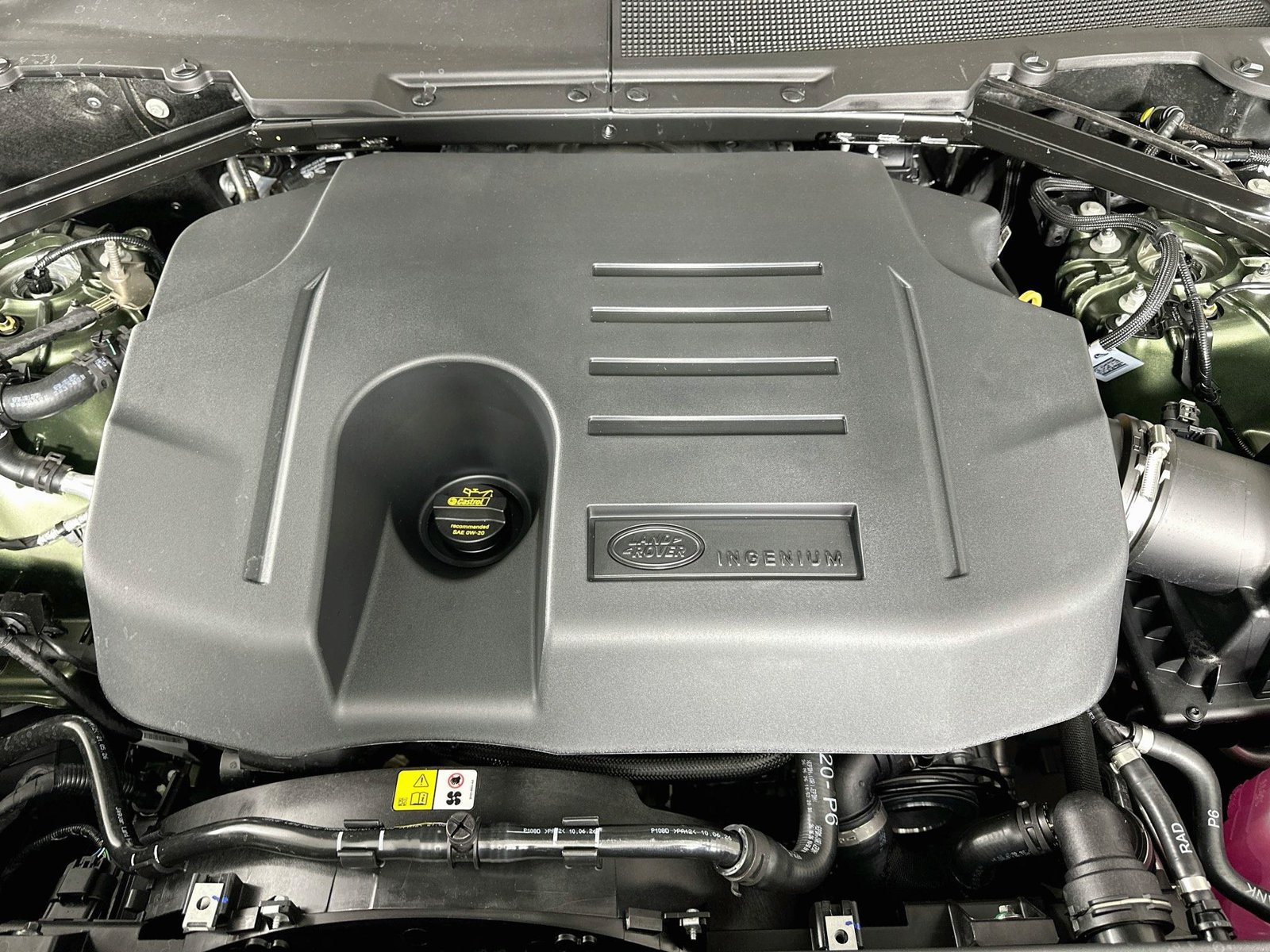 New 2026 Land Rover Defender 110 X-Dynamic SE AWD/4WD image 14