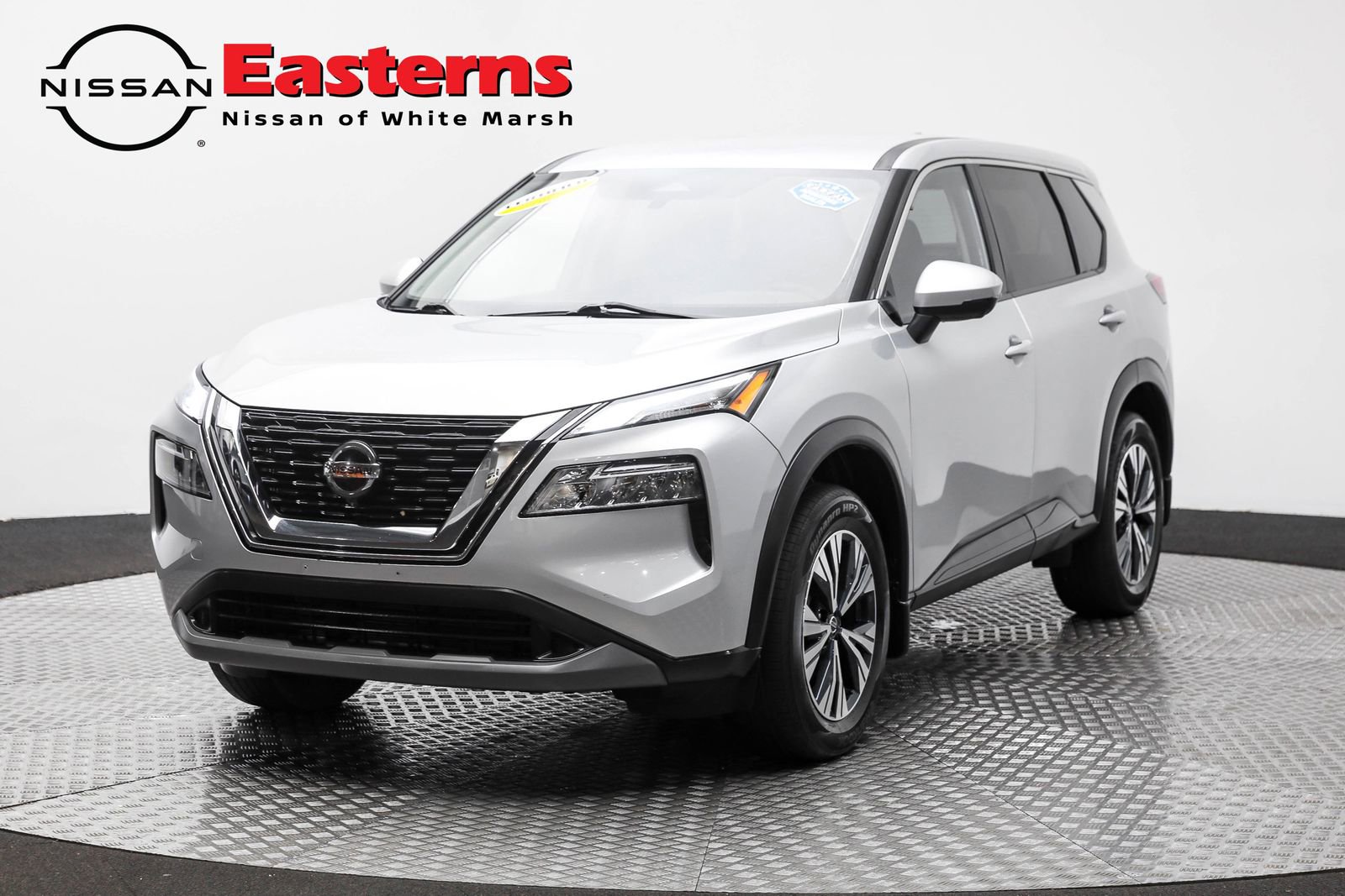 Used 2021 Nissan Rogue SV image 1
