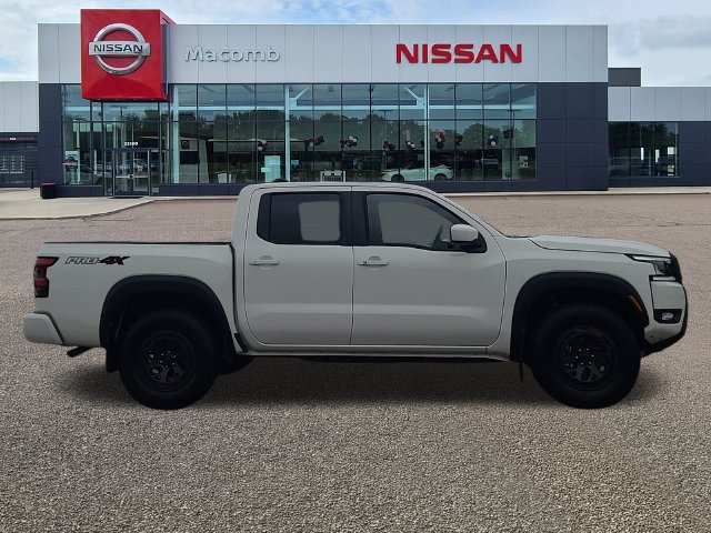 Used 2026 Nissan Frontier PRO-4X w/ Tow Package AWD/4WD image 8