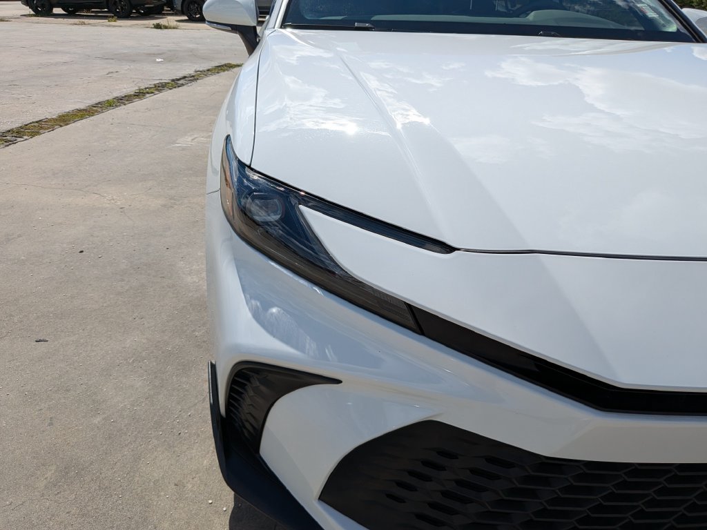 Used 2026 Toyota Camry SE FWD image 10