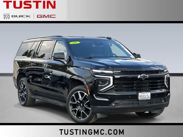 Used 2025 Chevrolet Suburban RST image 1