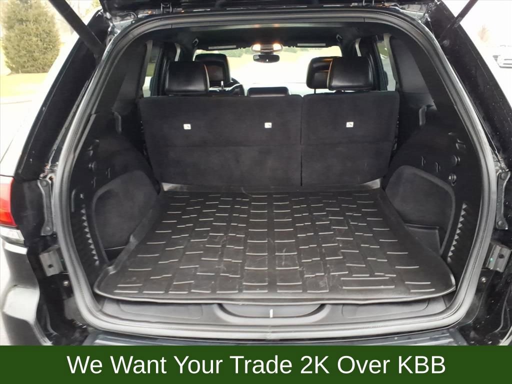 Used 2020 Jeep Grand Cherokee Altitude image 17