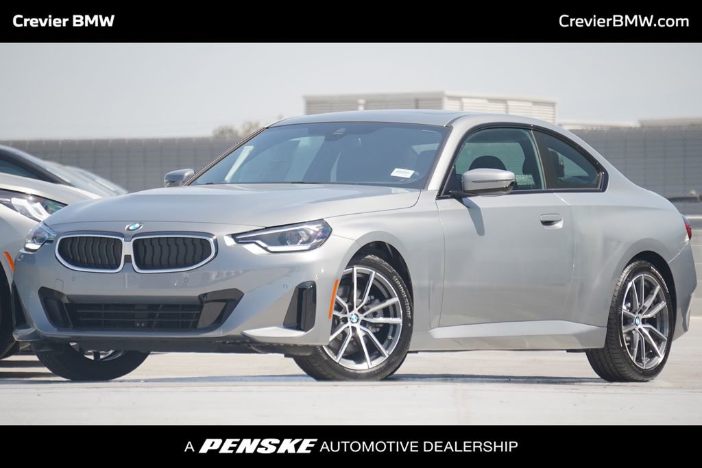 Used 2025 BMW 230i xDrive Coupe image 1