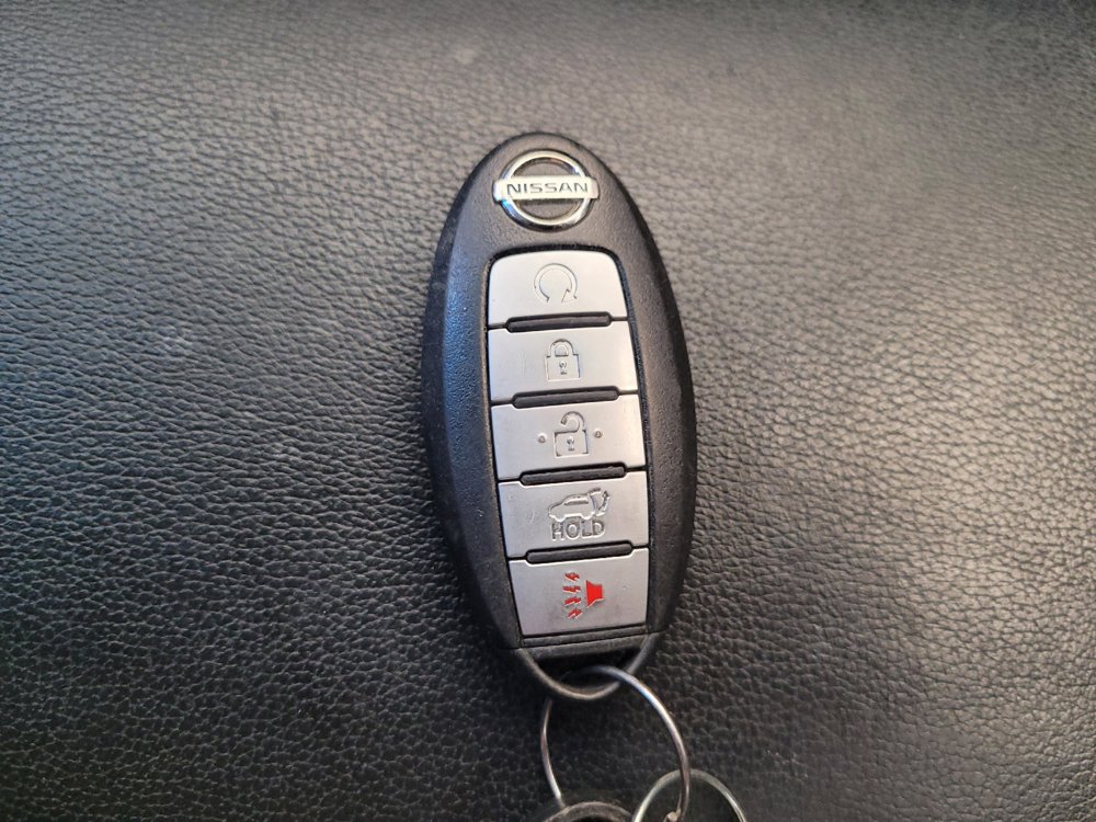 Used 2014 Nissan Pathfinder SL w/ SL Tech Package AWD/4WD image 32