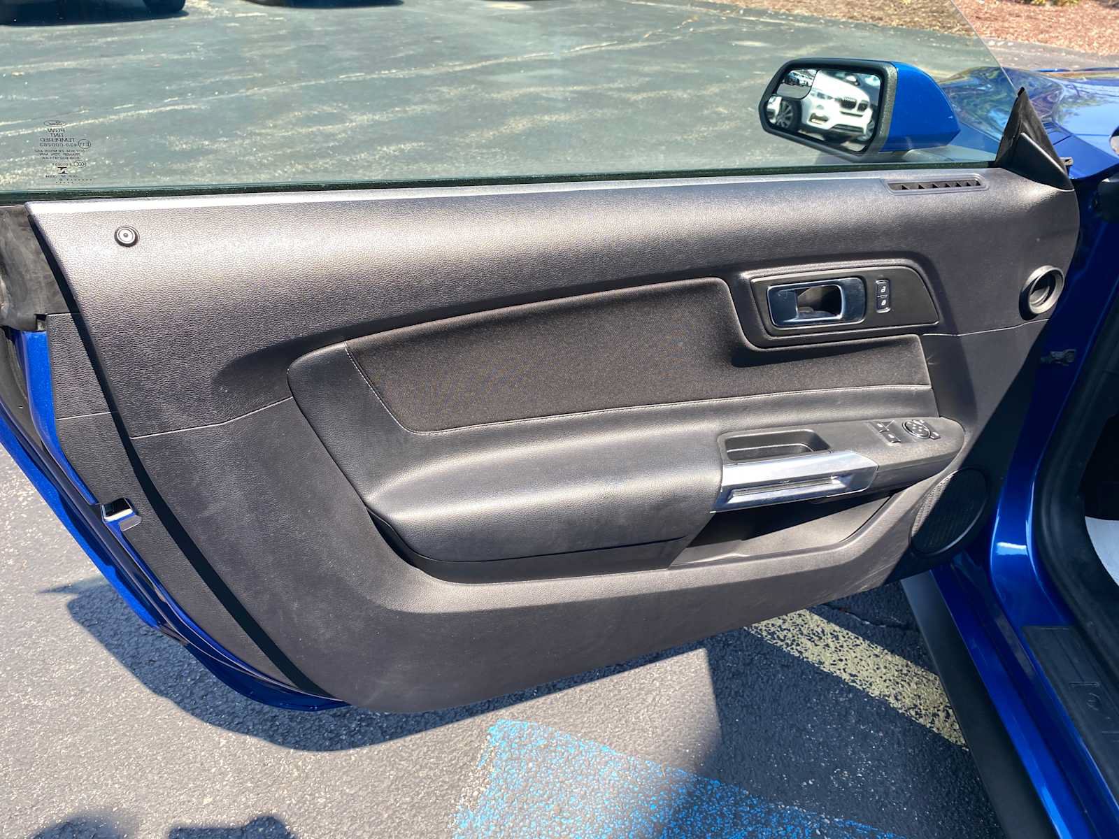Used 2018 Ford Mustang Coupe RWD image 30