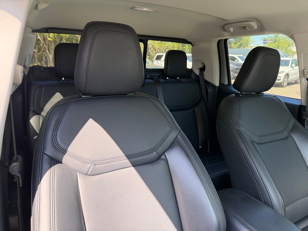Used 2024 Ford Maverick Lariat w/ Black Appearance Package FWD image 34