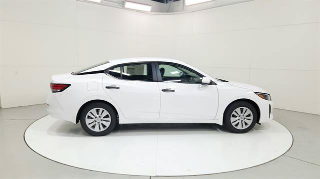 Used 2025 Nissan Sentra S FWD image 9