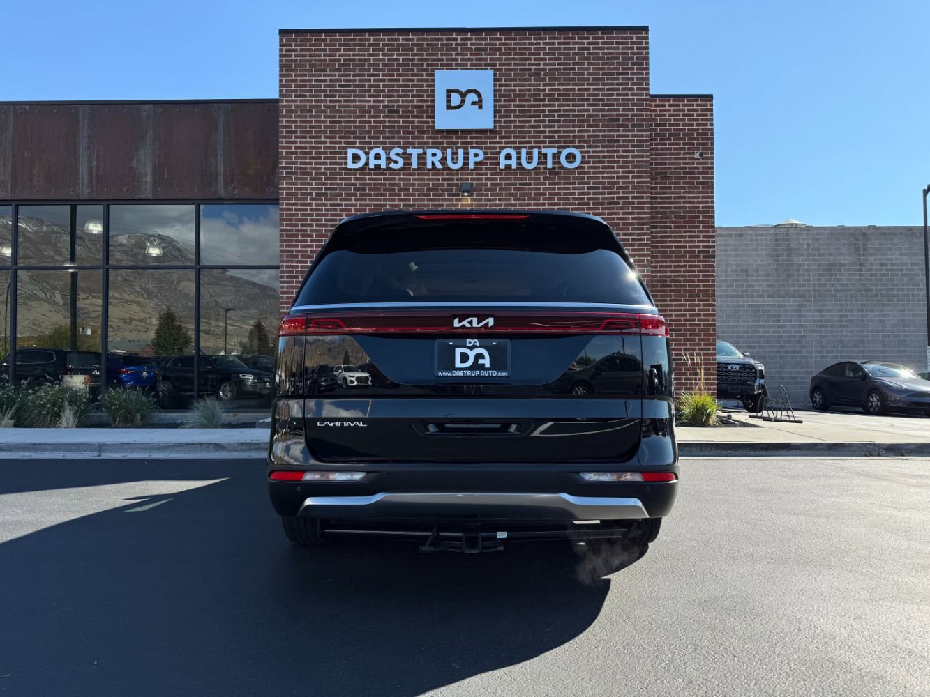 Used 2024 Kia Carnival SX Prestige image 5