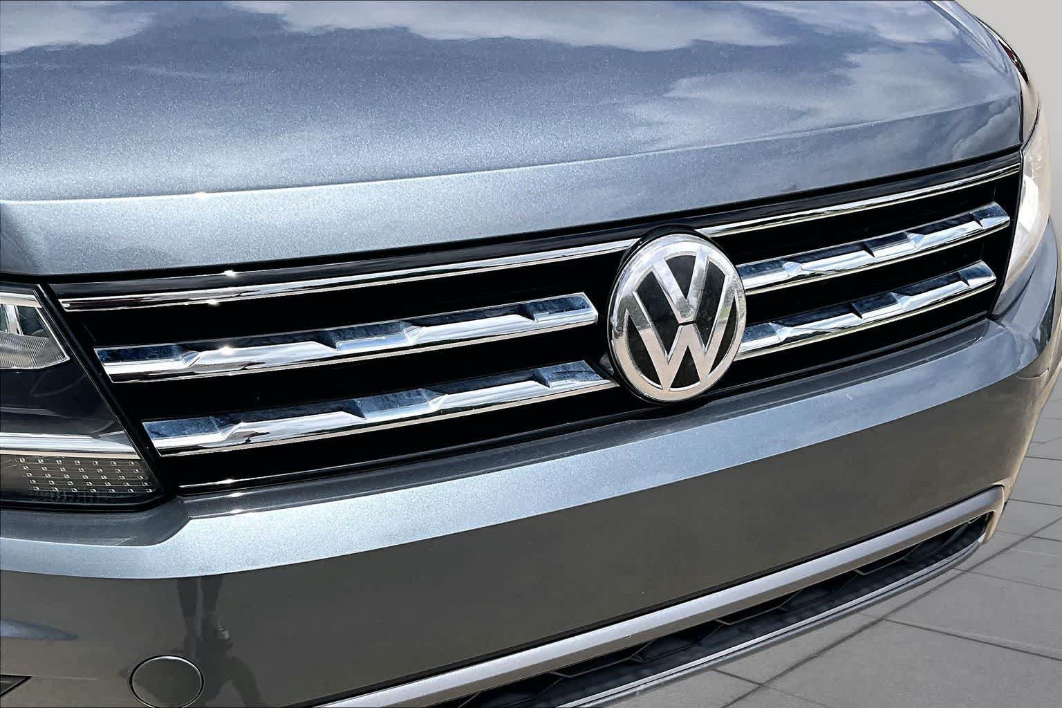 Used 2019 Volkswagen Tiguan SE w/ Panoramic Sunroof Package FWD image 27