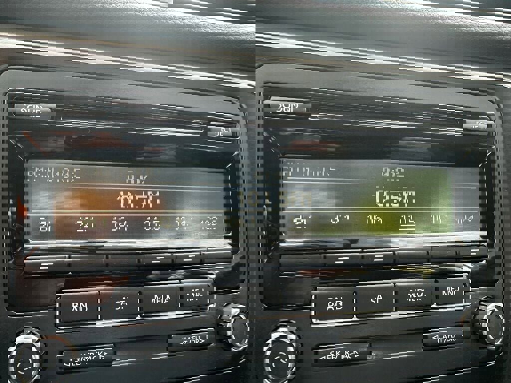 Used 2014 Volkswagen Passat 1.8T Wolfsburg Edition image 16