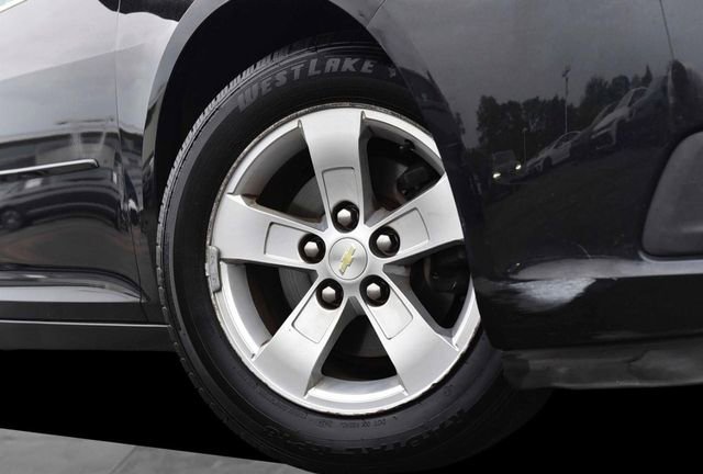 Used 2015 Chevrolet Malibu LS FWD image 3