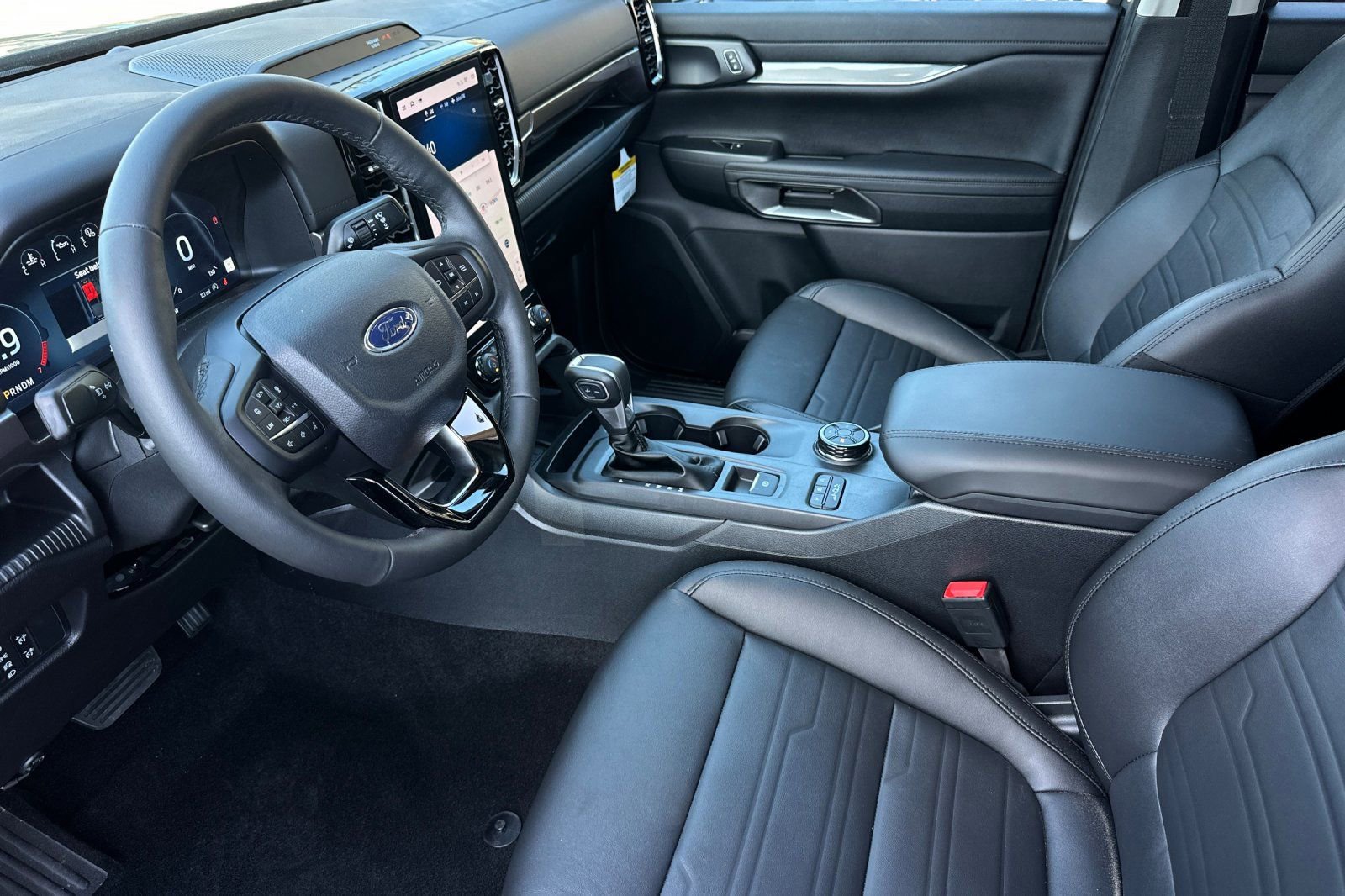 New 2025 Ford Ranger Lariat w/ FX4 Off-Road Package image 9