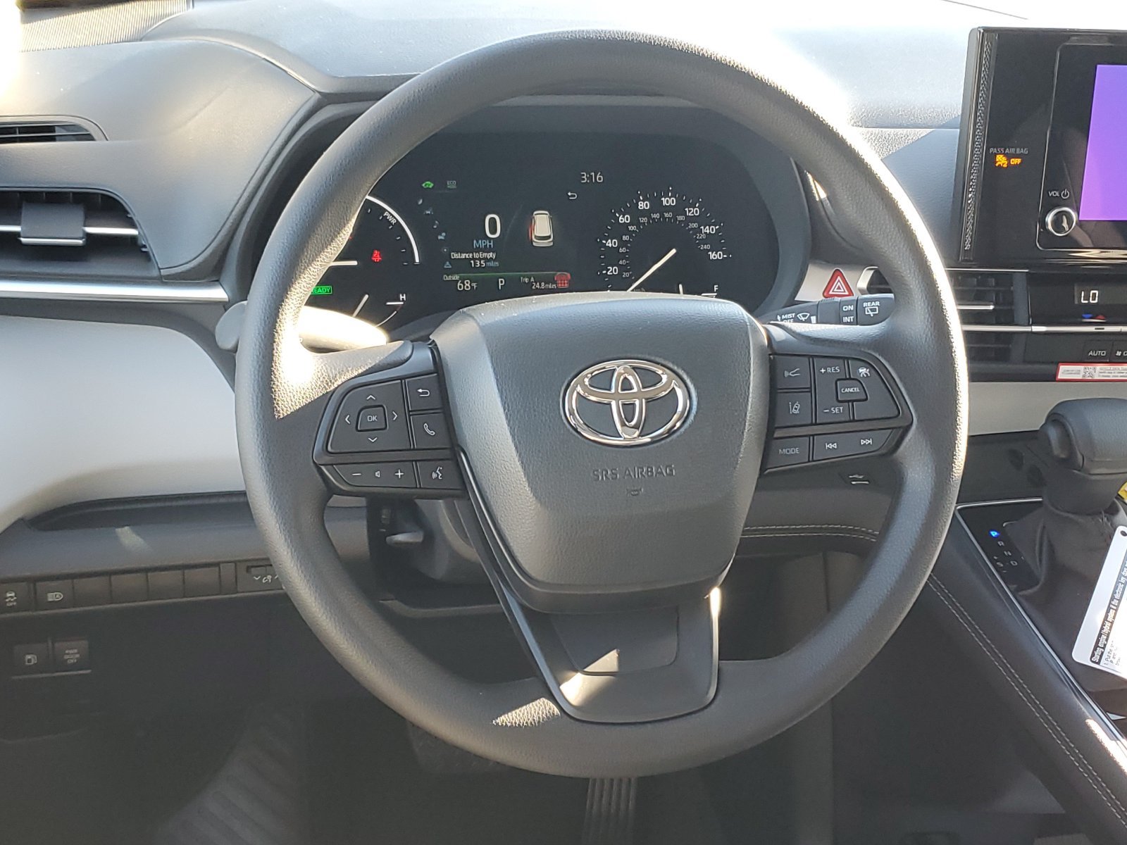 New 2026 Toyota Sienna LE FWD image 11