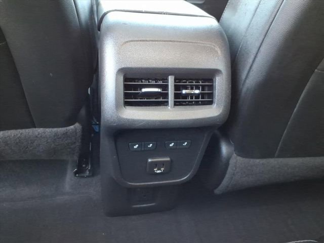 Used 2020 Chevrolet Equinox Premier image 17