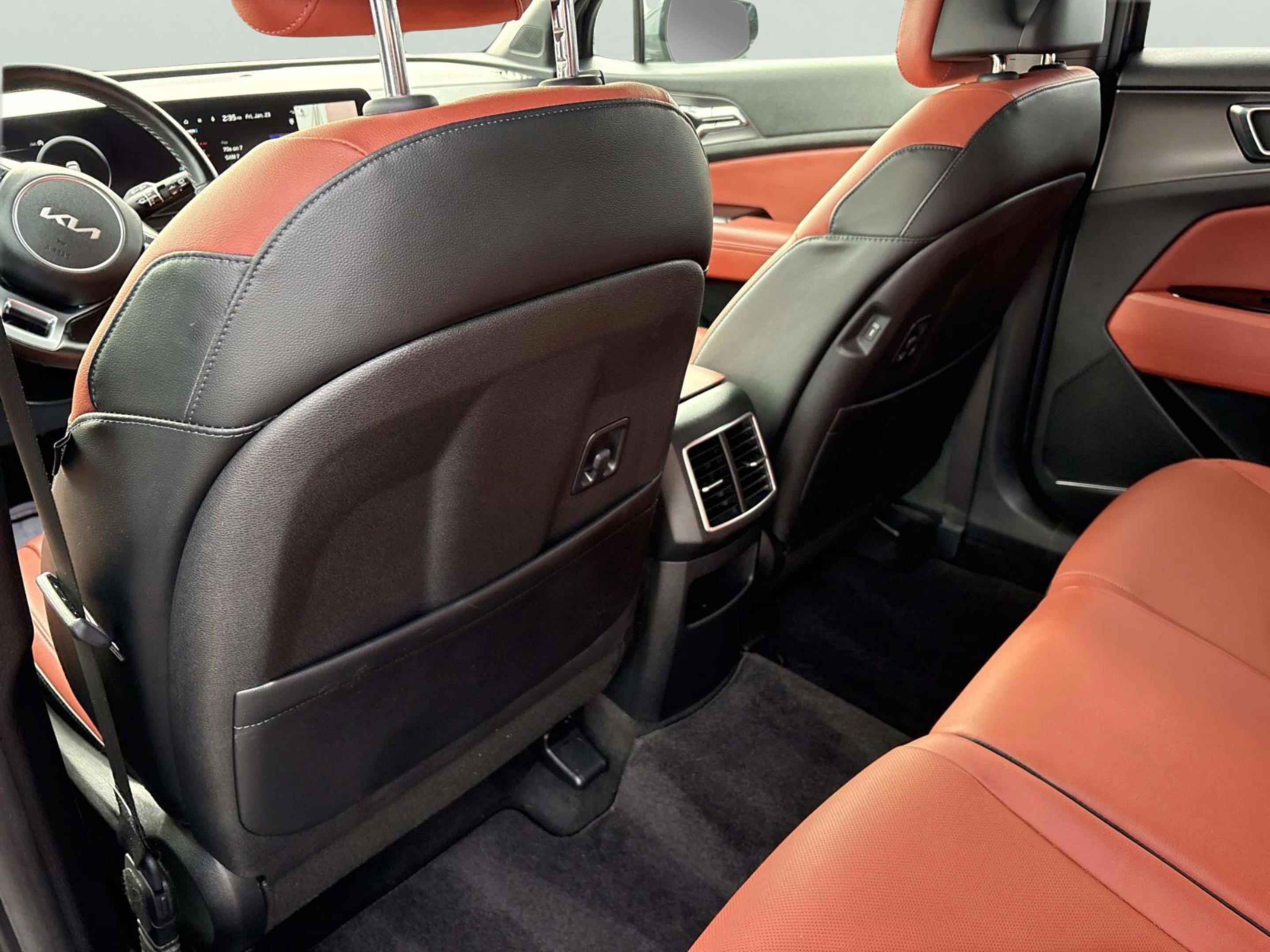 Used 2023 Kia Sportage SX image 15