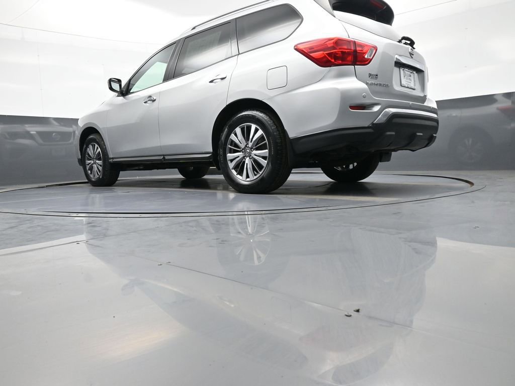 Used 2019 Nissan Pathfinder S AWD/4WD image 32
